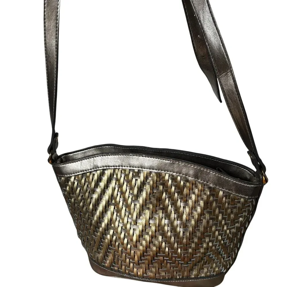 Vintage 90’s woven gold silver metallic purse shoulder bag dressy faux leather